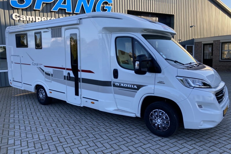 Adria Coral Supreme S 690 SC